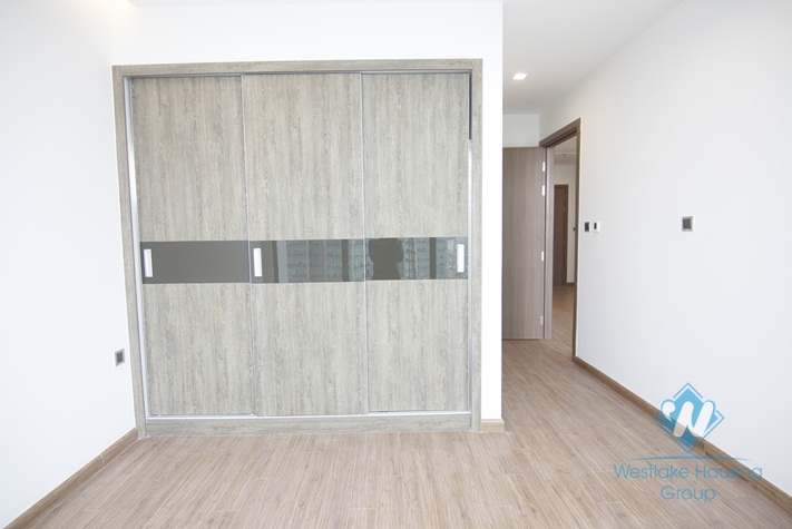 Two bedrooms apartment waiting furnished for rent in Vinhome Metropolis, Ha Noi